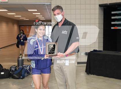 Thumbnail 2 in UIL 6A Region 3 Championships photogallery.