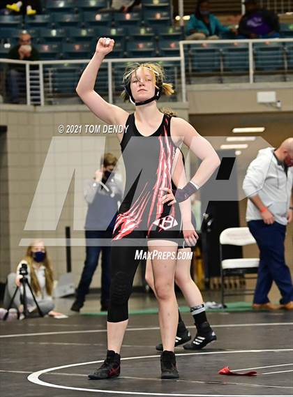 Thumbnail 1 in UIL 6A Region 3 Championships photogallery.