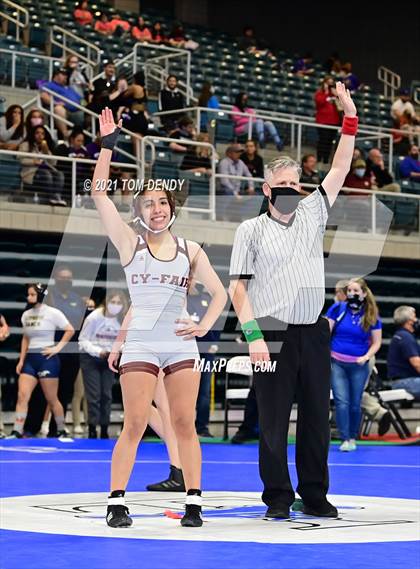 Thumbnail 3 in UIL 6A Region 3 Championships photogallery.