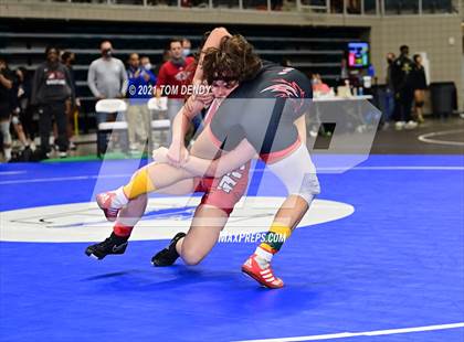 Thumbnail 3 in UIL 6A Region 3 Championships photogallery.