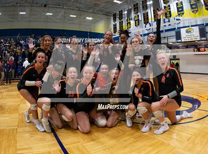 Thumbnail 3 in Minooka vs. Althoff Catholic (IHSA 4A Sectional Final) photogallery.