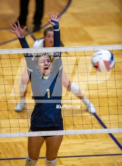 Thumbnail 2 in Minooka vs. Althoff Catholic (IHSA 4A Sectional Final) photogallery.