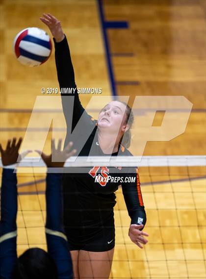 Thumbnail 2 in Minooka vs. Althoff Catholic (IHSA 4A Sectional Final) photogallery.