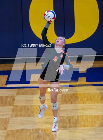 Thumbnail 3 in Minooka vs. Althoff Catholic (IHSA 4A Sectional Final) photogallery.
