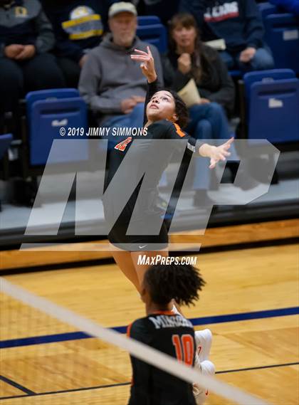 Thumbnail 3 in Minooka vs. Althoff Catholic (IHSA 4A Sectional Final) photogallery.