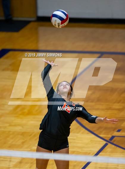 Thumbnail 2 in Minooka vs. Althoff Catholic (IHSA 4A Sectional Final) photogallery.