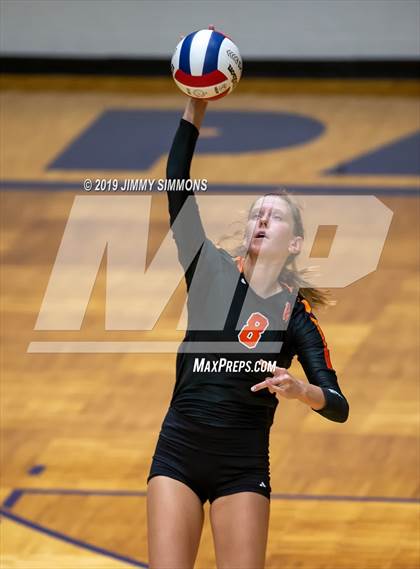 Thumbnail 2 in Minooka vs. Althoff Catholic (IHSA 4A Sectional Final) photogallery.