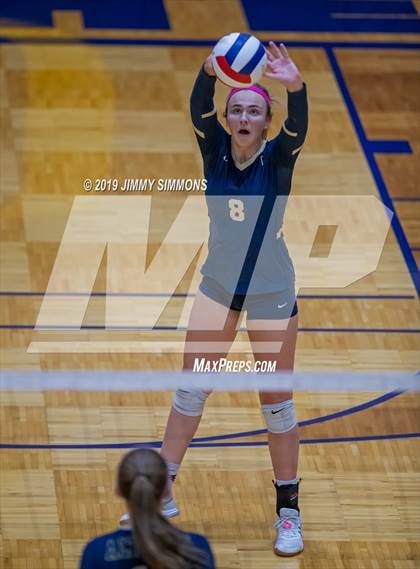 Thumbnail 3 in Minooka vs. Althoff Catholic (IHSA 4A Sectional Final) photogallery.