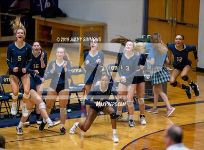 Thumbnail 2 in Minooka vs. Althoff Catholic (IHSA 4A Sectional Final) photogallery.