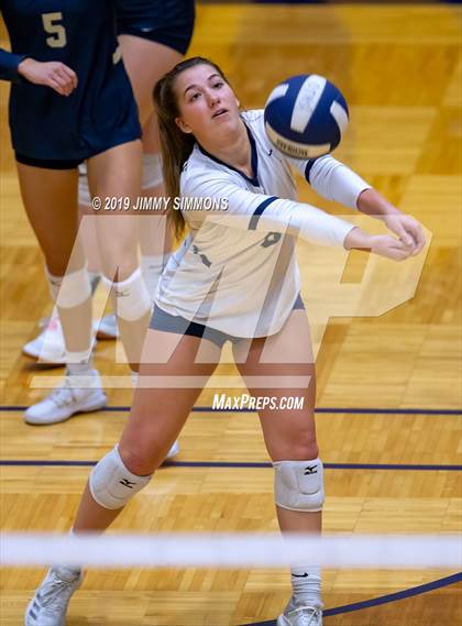 Thumbnail 1 in Minooka vs. Althoff Catholic (IHSA 4A Sectional Final) photogallery.