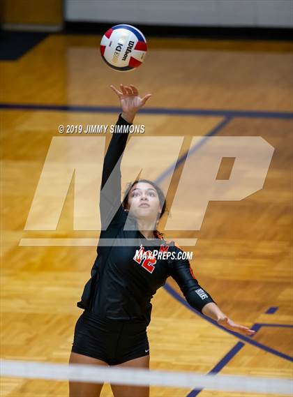 Thumbnail 3 in Minooka vs. Althoff Catholic (IHSA 4A Sectional Final) photogallery.