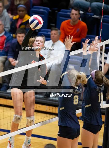 Thumbnail 2 in Minooka vs. Althoff Catholic (IHSA 4A Sectional Final) photogallery.