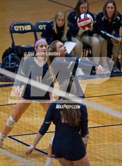 Thumbnail 2 in Minooka vs. Althoff Catholic (IHSA 4A Sectional Final) photogallery.