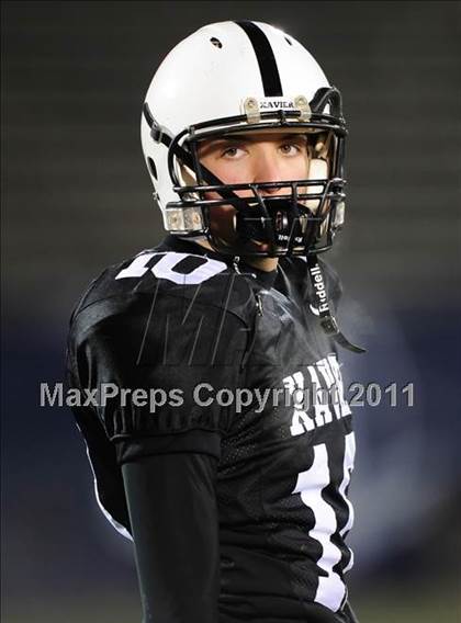 Thumbnail 2 in Trumbull vs. Xavier (CIAC Class LL Final) photogallery.