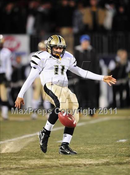 Thumbnail 2 in Trumbull vs. Xavier (CIAC Class LL Final) photogallery.