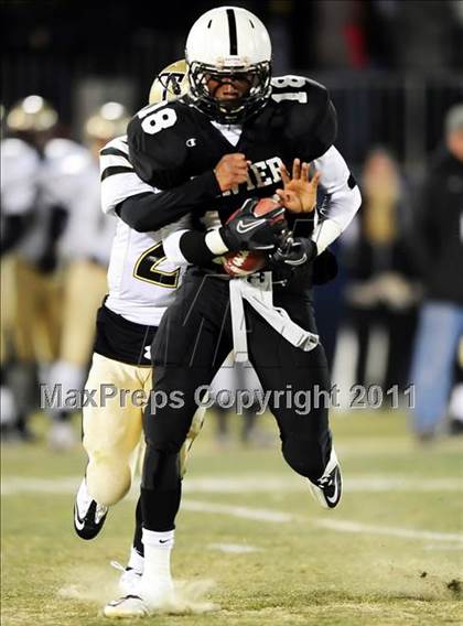 Thumbnail 2 in Trumbull vs. Xavier (CIAC Class LL Final) photogallery.