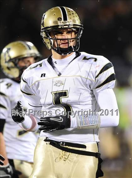 Thumbnail 3 in Trumbull vs. Xavier (CIAC Class LL Final) photogallery.