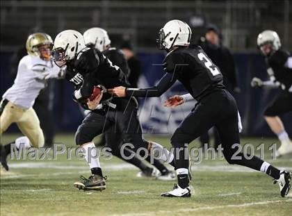 Thumbnail 2 in Trumbull vs. Xavier (CIAC Class LL Final) photogallery.