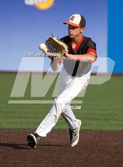 Thumbnail 2 in Waterloo vs Edwardsville photogallery.