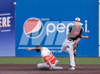 Thumbnail 1 in Waterloo vs Edwardsville photogallery.