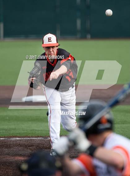 Thumbnail 3 in Waterloo vs Edwardsville photogallery.