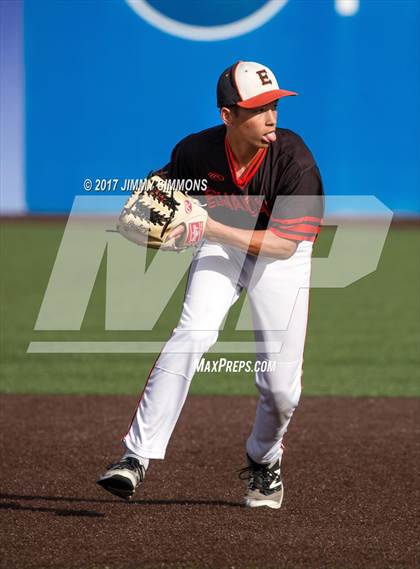 Thumbnail 3 in Waterloo vs Edwardsville photogallery.