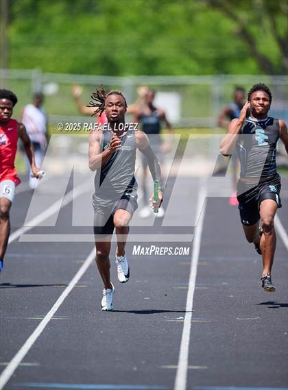 Thumbnail 3 in UIL 6A Track & Field Area 21&22 (4x100M Relay) photogallery.