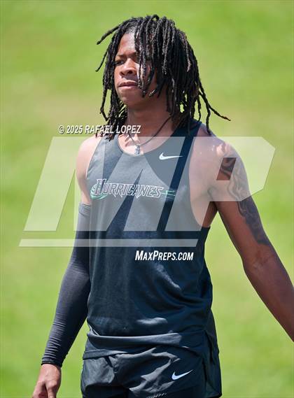 Thumbnail 1 in UIL 6A Track & Field Area 21&22 (4x100M Relay) photogallery.