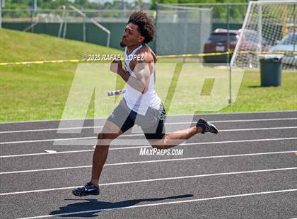 Thumbnail 3 in UIL 6A Track & Field Area 21&22 (4x100M Relay) photogallery.