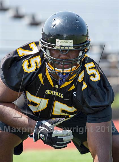 Thumbnail 3 in Roderick Johnson (Reebok Dynamic Athlete) photogallery.
