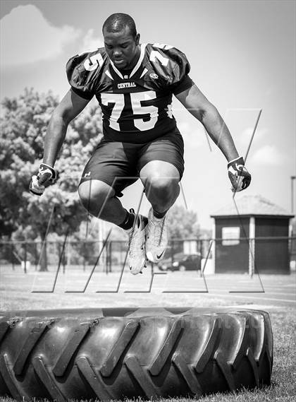 Thumbnail 3 in Roderick Johnson (Reebok Dynamic Athlete) photogallery.