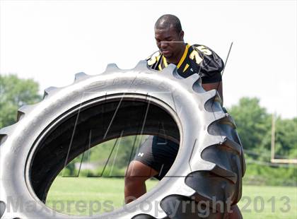 Thumbnail 2 in Roderick Johnson (Reebok Dynamic Athlete) photogallery.