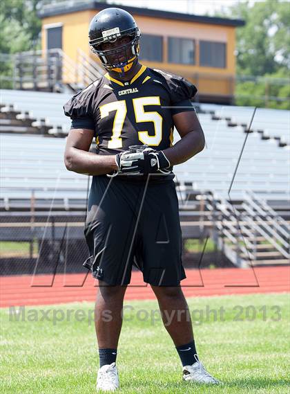 Thumbnail 3 in Roderick Johnson (Reebok Dynamic Athlete) photogallery.