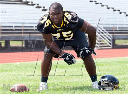 Thumbnail 2 in Roderick Johnson (Reebok Dynamic Athlete) photogallery.