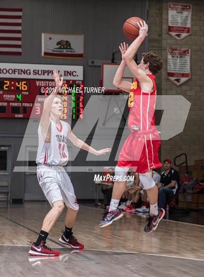 Thumbnail 2 in Chico @ Foothill photogallery.