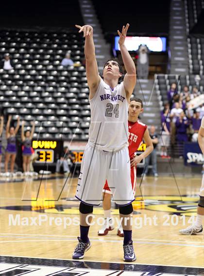 Thumbnail 2 in North vs. Blue Valley Northwest (KSHSAA 6A Playoff) photogallery.