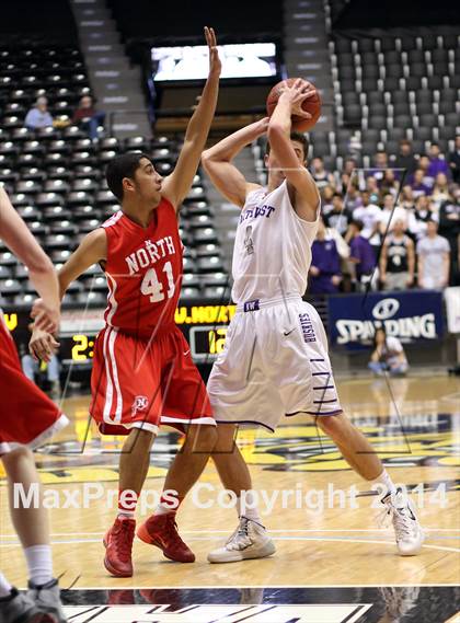 Thumbnail 3 in North vs. Blue Valley Northwest (KSHSAA 6A Playoff) photogallery.