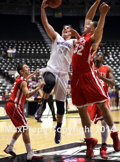 Thumbnail 2 in North vs. Blue Valley Northwest (KSHSAA 6A Playoff) photogallery.