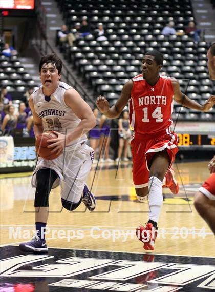 Thumbnail 3 in North vs. Blue Valley Northwest (KSHSAA 6A Playoff) photogallery.
