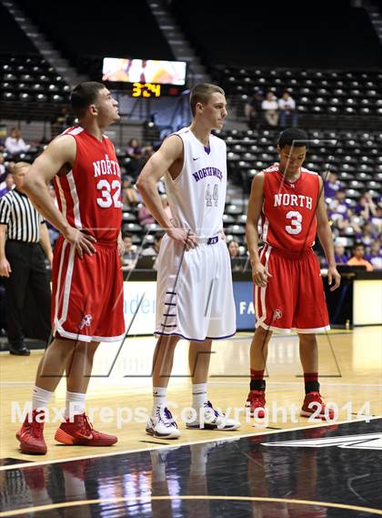 Thumbnail 3 in North vs. Blue Valley Northwest (KSHSAA 6A Playoff) photogallery.