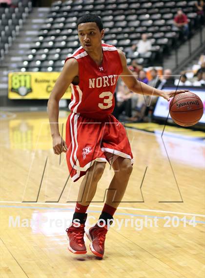 Thumbnail 3 in North vs. Blue Valley Northwest (KSHSAA 6A Playoff) photogallery.