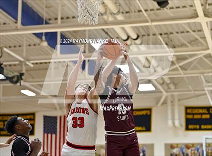 Thumbnail 2 in Indianapolis Lutheran vs. DeKalb (Raider Christmas Classic)  photogallery.