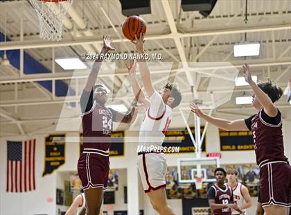 Thumbnail 2 in Indianapolis Lutheran vs. DeKalb (Raider Christmas Classic)  photogallery.