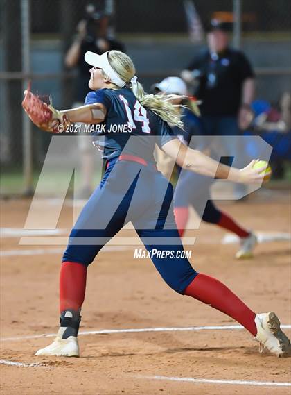 Thumbnail 2 in Benson vs. Round Valley (AIA 2A Semifinal) photogallery.