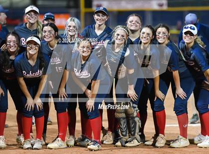 Thumbnail 1 in Benson vs. Round Valley (AIA 2A Semifinal) photogallery.