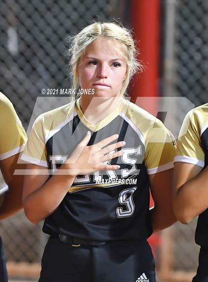 Thumbnail 3 in Benson vs. Round Valley (AIA 2A Semifinal) photogallery.