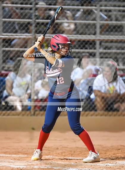 Thumbnail 2 in Benson vs. Round Valley (AIA 2A Semifinal) photogallery.