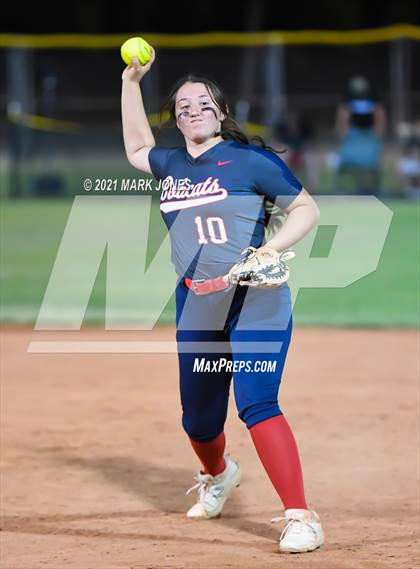 Thumbnail 2 in Benson vs. Round Valley (AIA 2A Semifinal) photogallery.