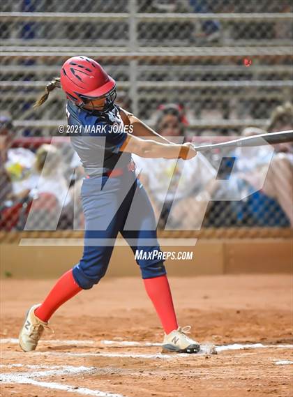 Thumbnail 3 in Benson vs. Round Valley (AIA 2A Semifinal) photogallery.