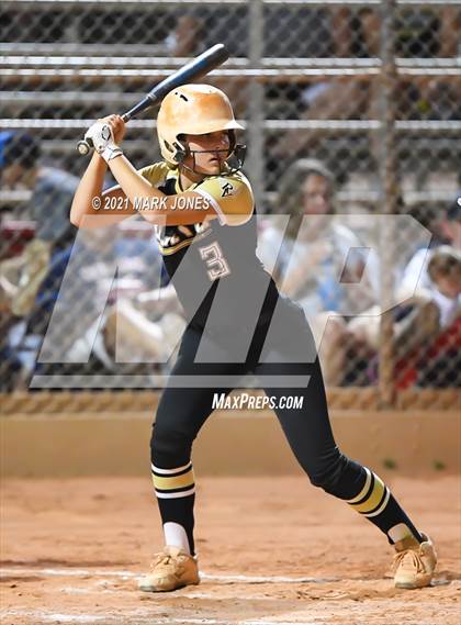 Thumbnail 3 in Benson vs. Round Valley (AIA 2A Semifinal) photogallery.